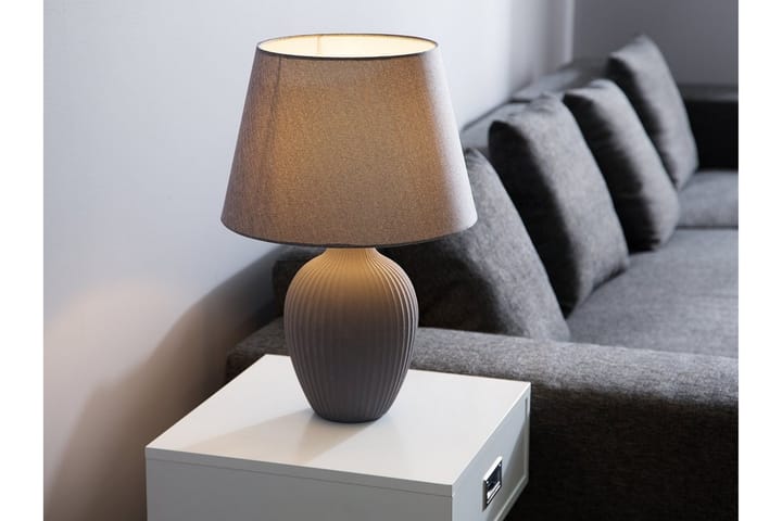 Bordslampa Fergus 33 cm - Grå - Belysning - Lampor & belysning inomhus - Bordslampa