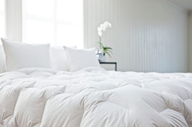 Elegant Täcke Light King Size Vitt 230x220 - Norsk Dun - Textil & mattor - Sängkläder