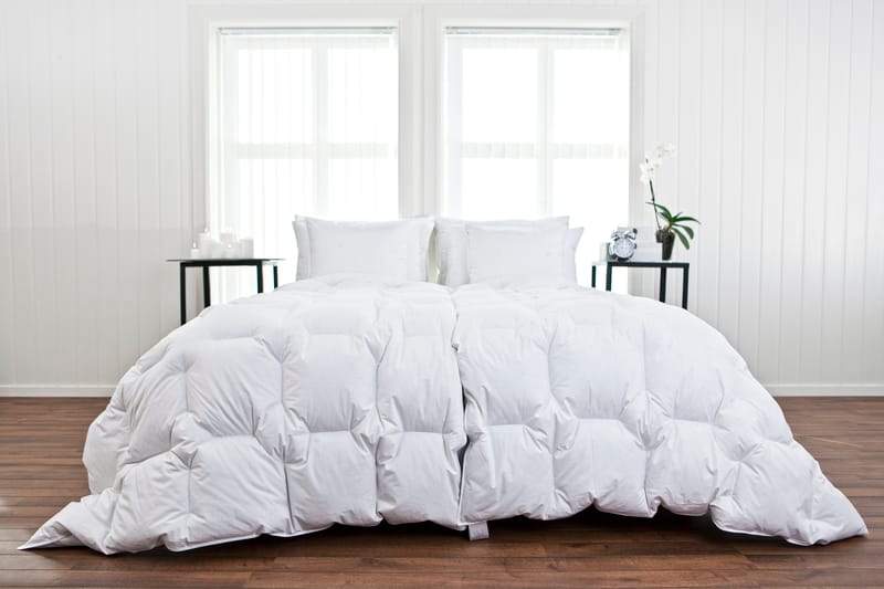 Elegant Täcke Light King Size Vitt 230x220 - Norsk Dun - Textil & mattor - Sängkläder
